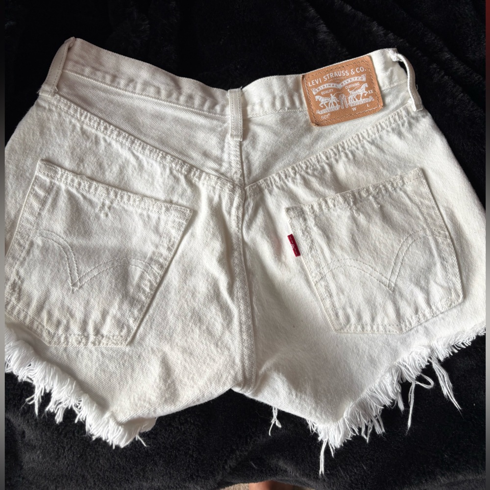 Levi’s 501 White Cut Off Jean Shorts